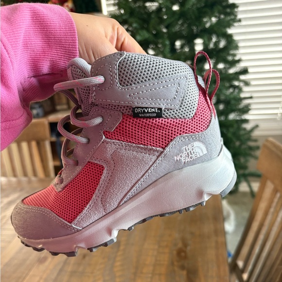 THE NORTH FACE JR HEDGEHOG HIKER II MID WATERPROOF BOOTS KIDS size 1 - Picture 2 of 8